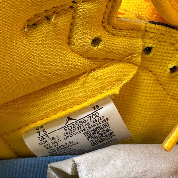 Nike Air Jordan 1 Retro High OG Reverse Laney Women Shoe FD2596-700 New with box - Picture 7 of 12